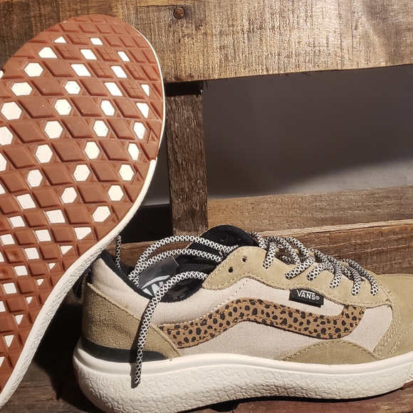 Vans Leopard Print Sneakers - Picture 2 of 3